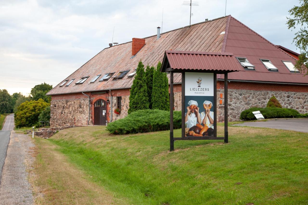 Centra apartamenti Elīza Limbazi Bagian luar foto