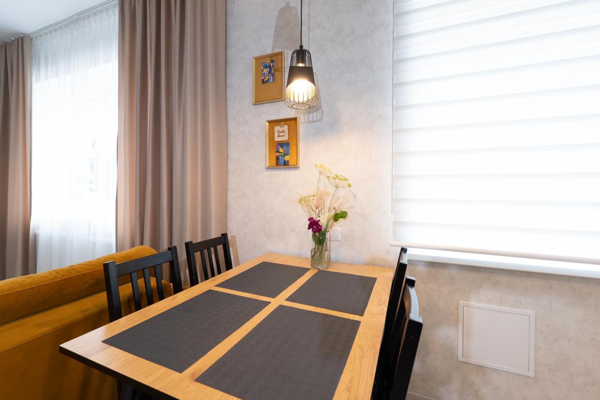 Centra apartamenti Elīza Limbazi Bagian luar foto